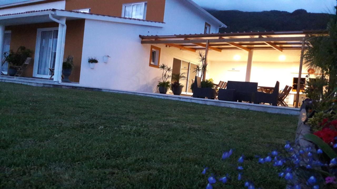 Urzelina Casa D'Avo Guesthouse And Apartment מראה חיצוני תמונה